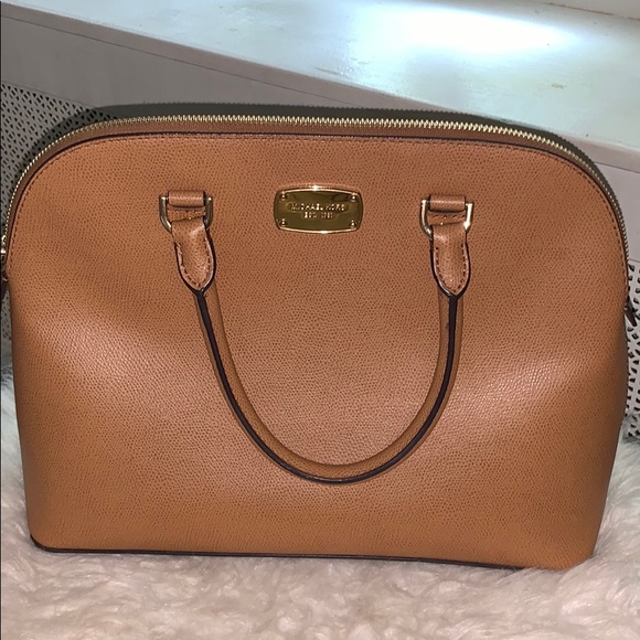 ✨MAJOR SALE✨Michael Kors Purse - Picture 2 of 7